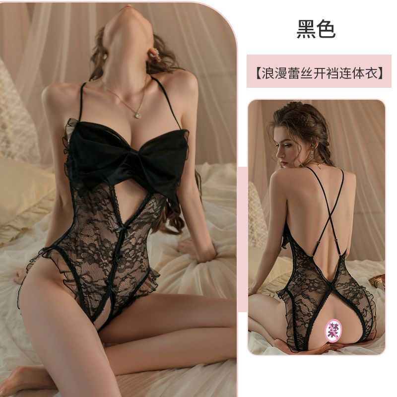 Sexy lingerie, small breasts, no need to take off, crotchless uniform for women on bed, sexy, passionate, midnight charm, convenient for men